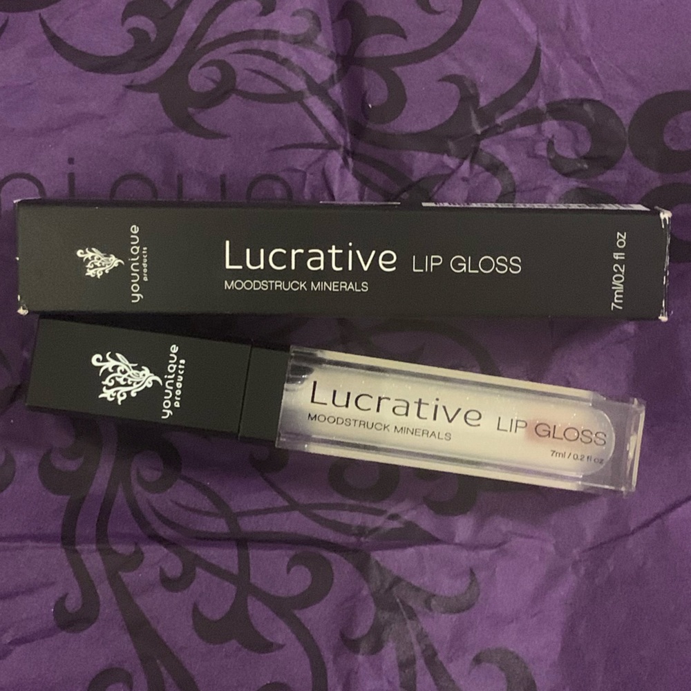 Younique Lucrative Lip Gloss Moodstruck Mineral - Loyal